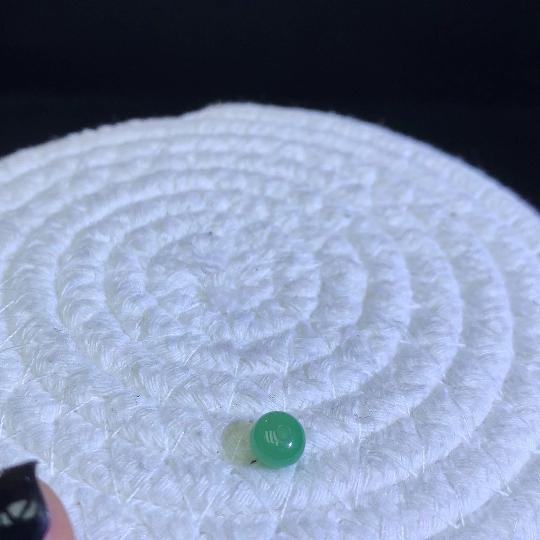 散珠翡翠天然缅甸翡翠单珠算盘卡6.5厚4.5阳绿