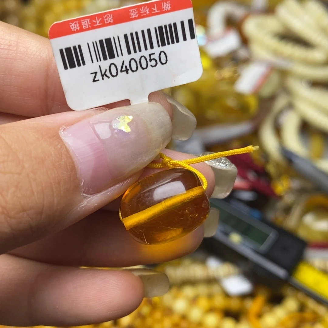 未镶嵌琥珀珠宝奇石