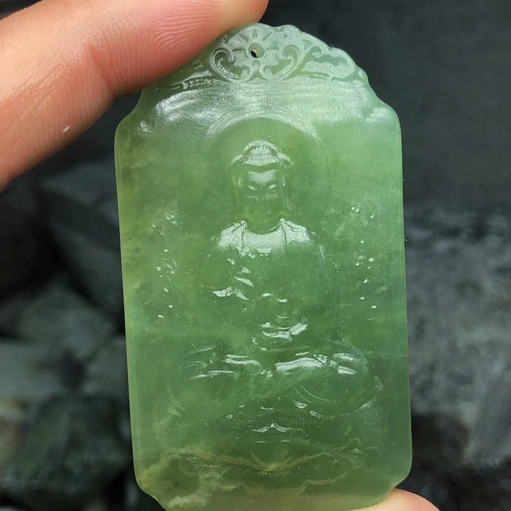 蛇纹石玉颈饰合金