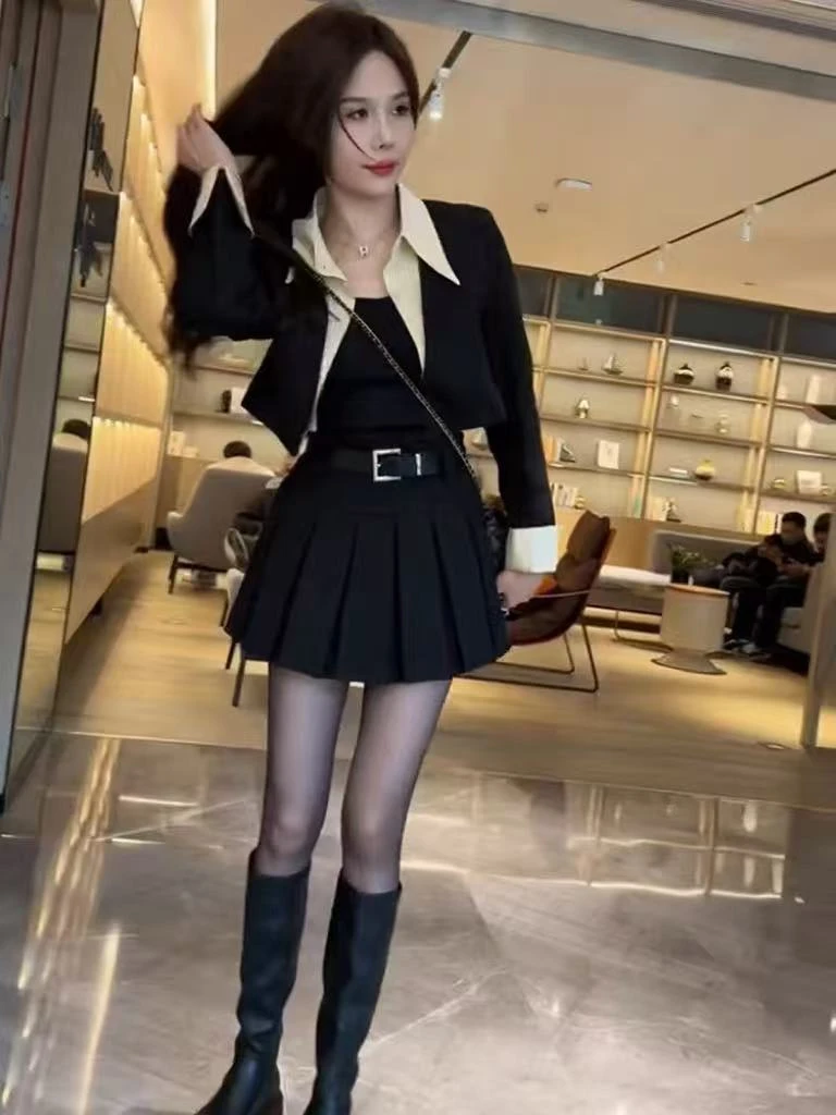 时尚学院风套装女2025春秋新款假两件衬衫领短外套+高腰百褶短裙