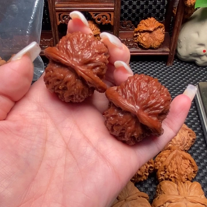 文玩核桃吊坠平*血麒麟