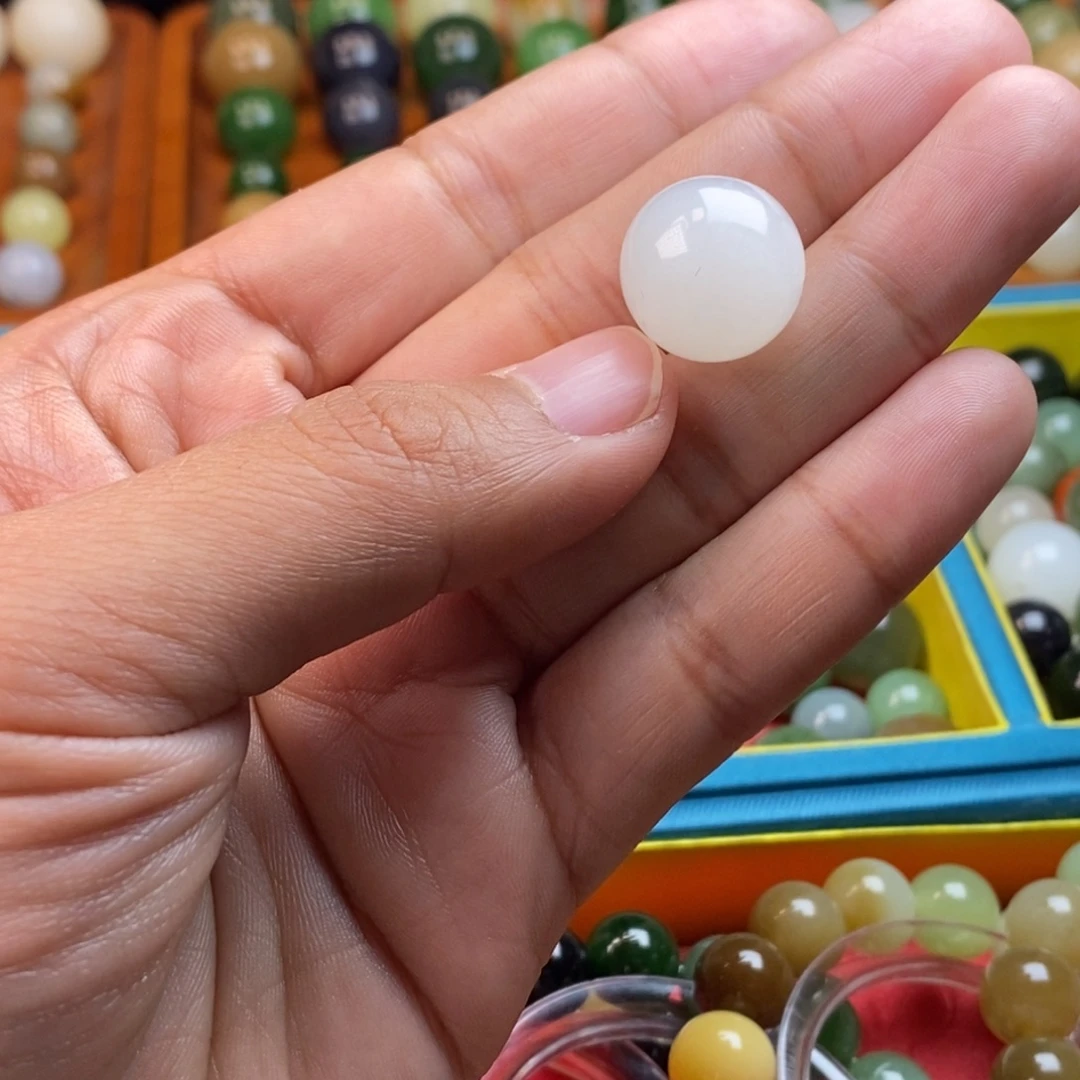 和田玉未镶嵌珠宝奇石卡16一级白y水线