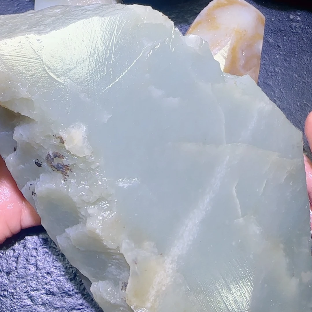 和田玉未镶嵌珠宝半成品