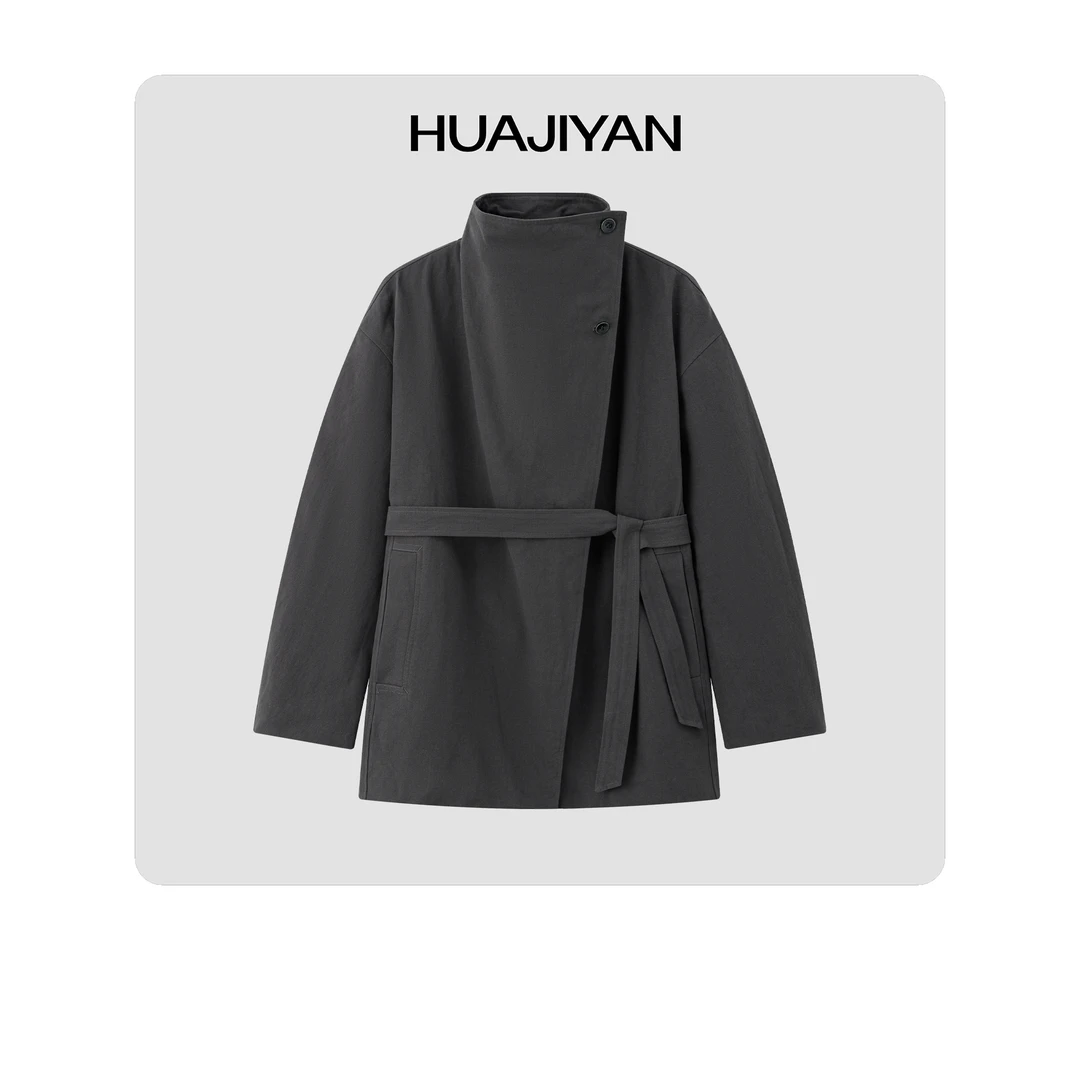 华吉言/HUAJIYAN【风度】精选长绒棉混纺斜边门襟系带中长款风衣