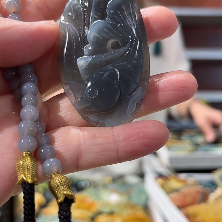 岫玉未镶嵌毛衣链