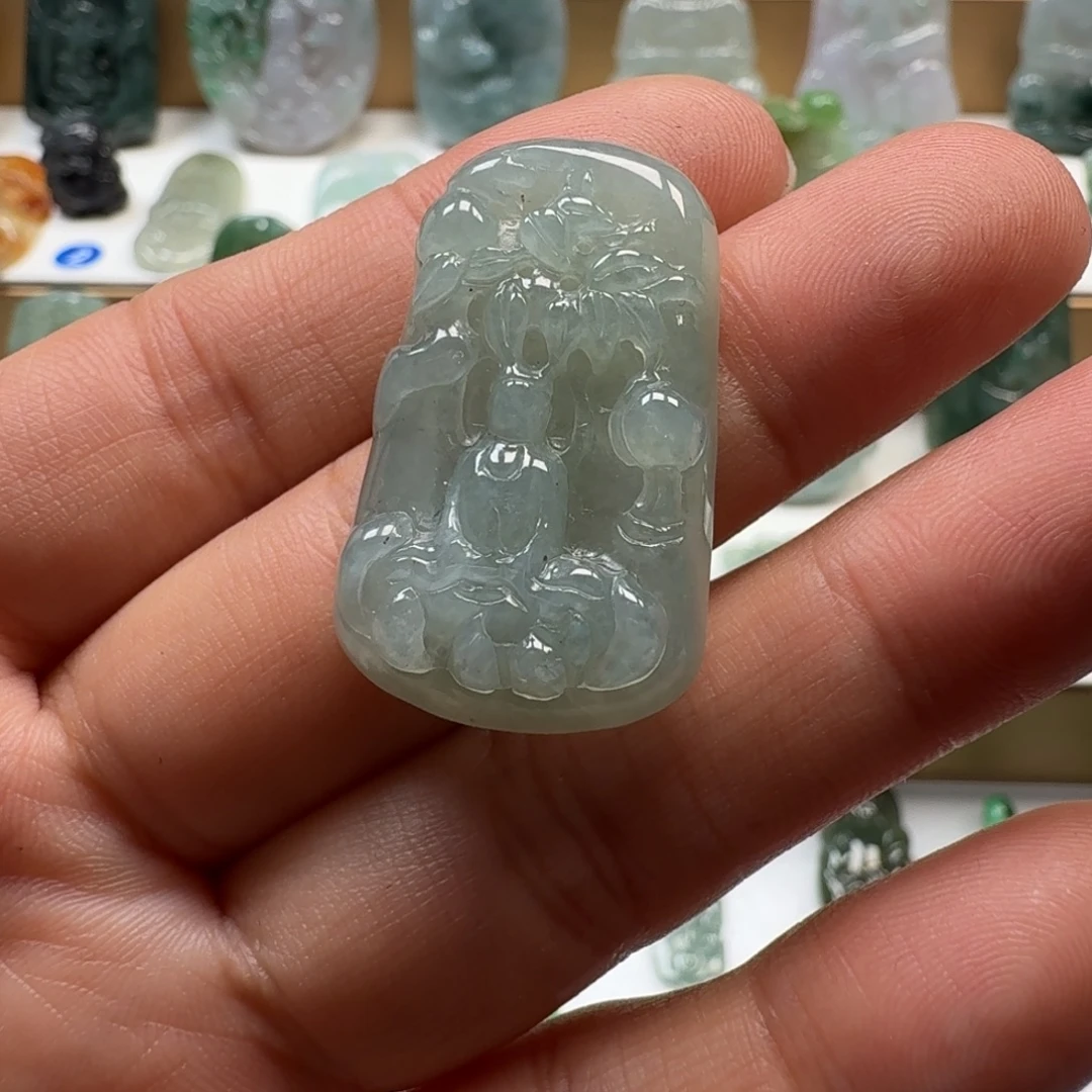 翡翠未镶嵌颈饰翡翠