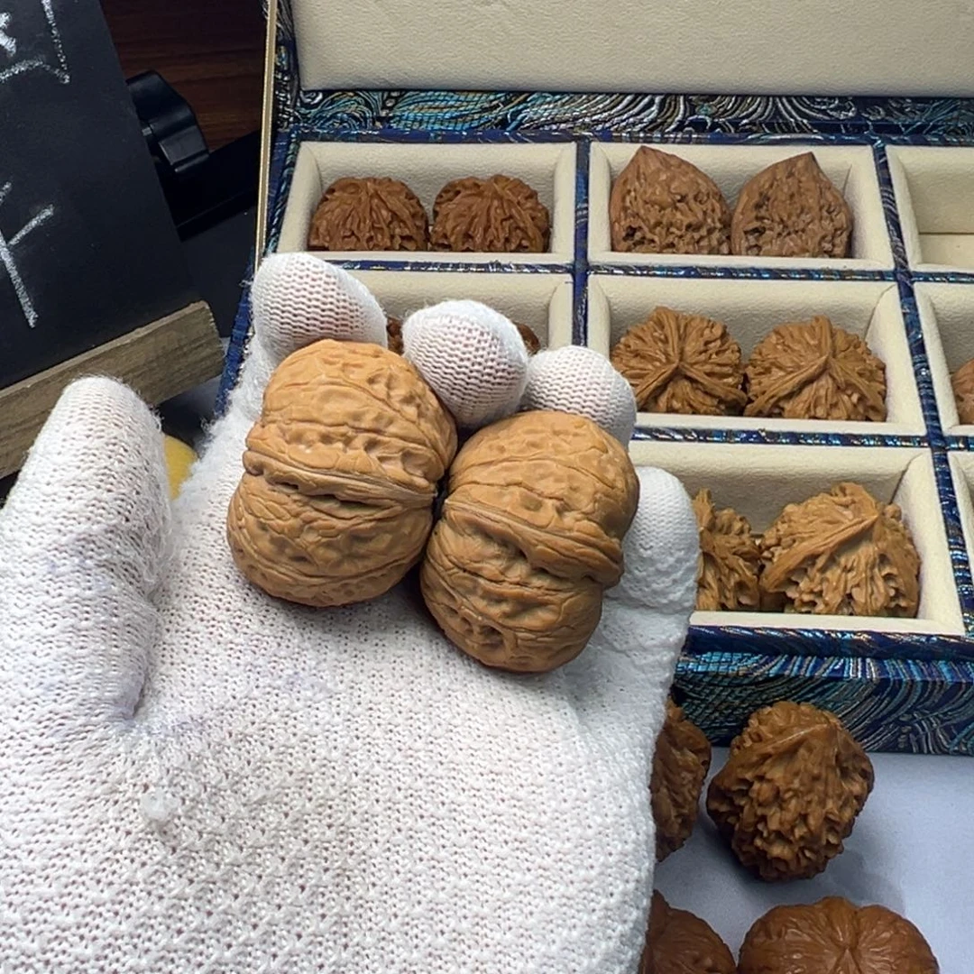 山***.文玩核桃吊坠40全品