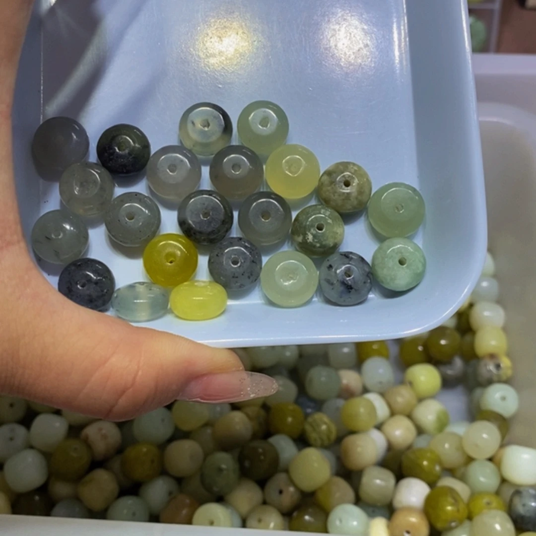 蛇纹石玉未镶嵌颈饰75