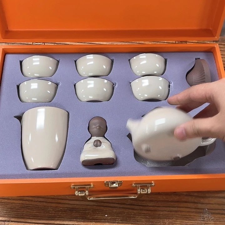 孤品茶具套装等。