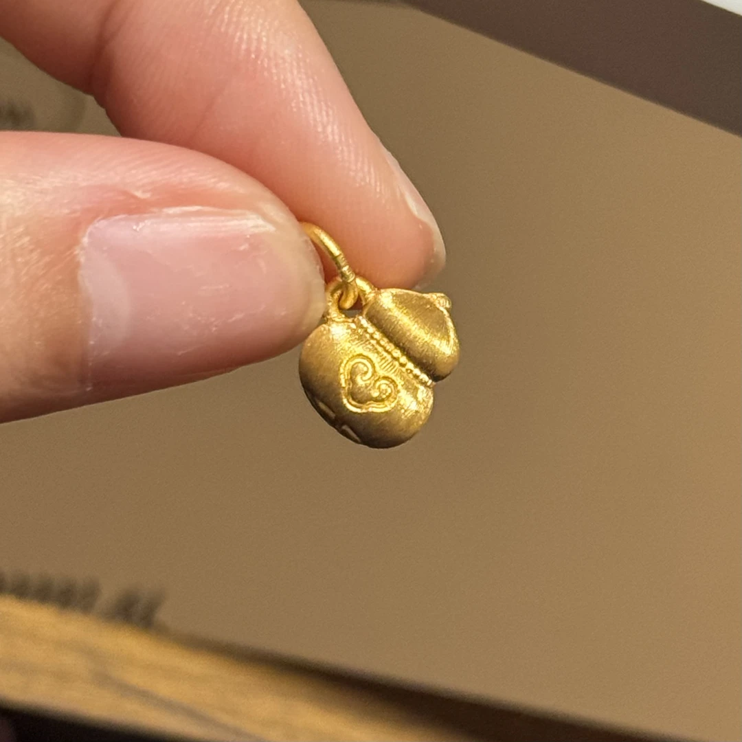 贝贝黄金 足金999 拉丝胖胖祥云葫芦 素金 吊坠 103