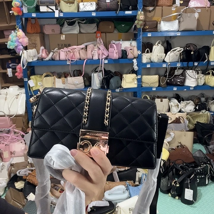 蚕丝兰***乃健健康康平平安安