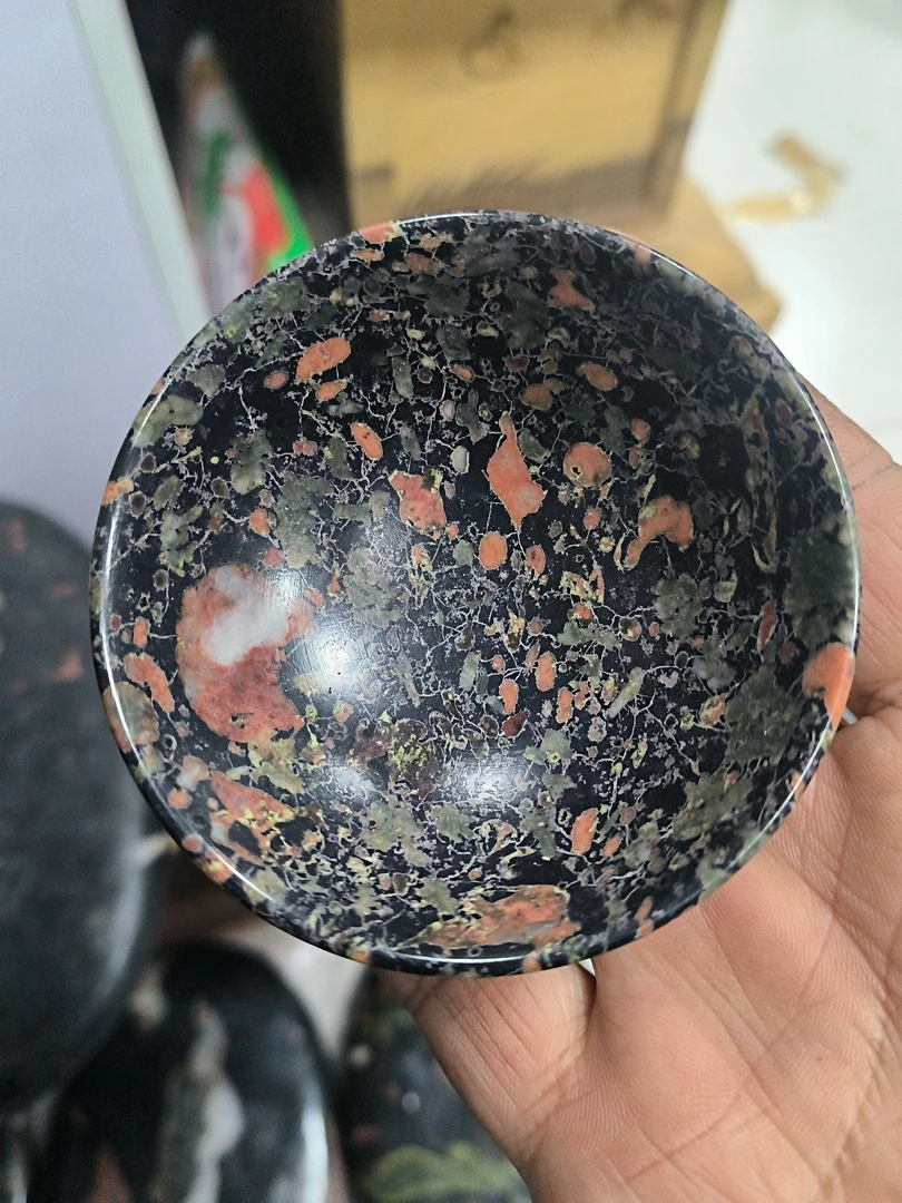 梅花玉茶盏，直径8厘米，60毫升。直播间和货主确定再付款，否则无效。