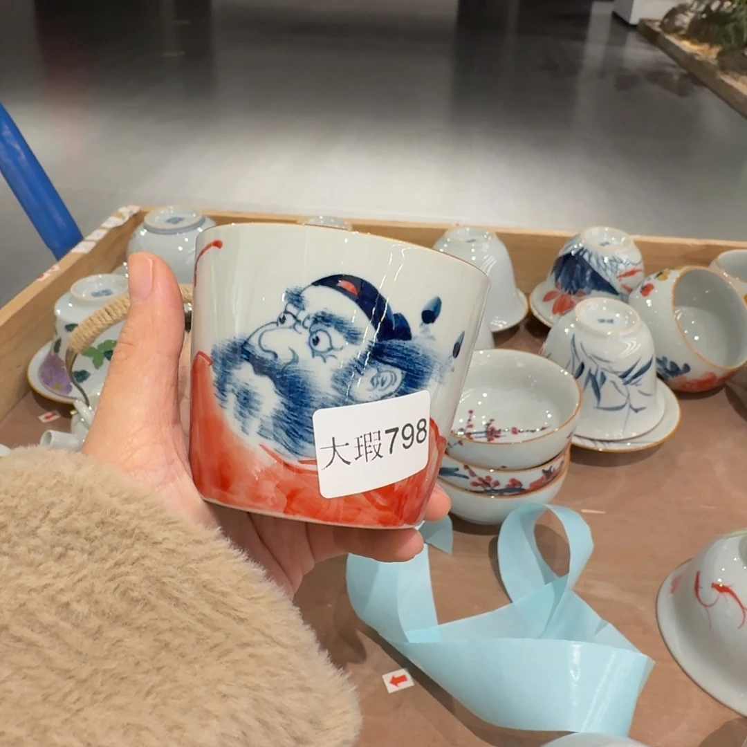 釉下手绘茶具微瑕