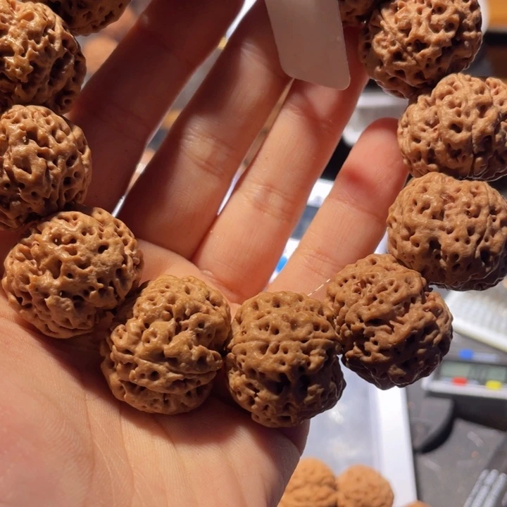 八***雨手串金刚菩提这个