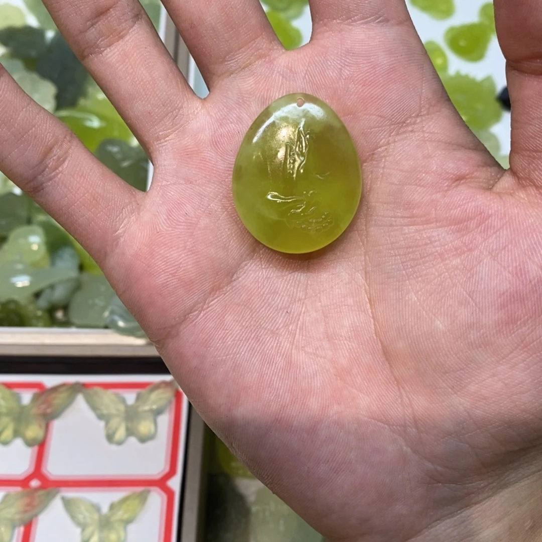 岫玉未镶嵌吊坠(不含链)