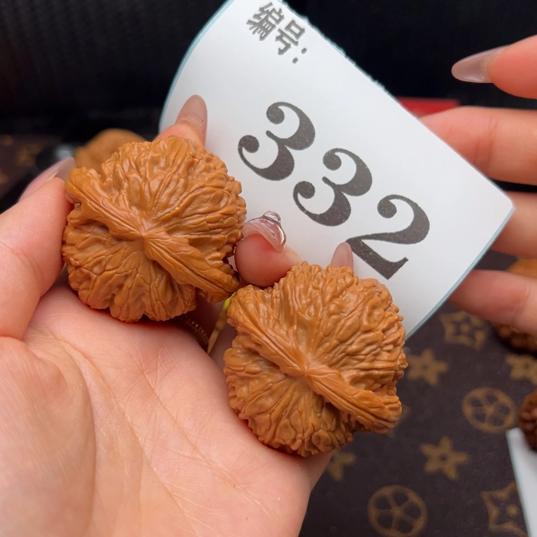 把件文玩核桃4.3闷白332