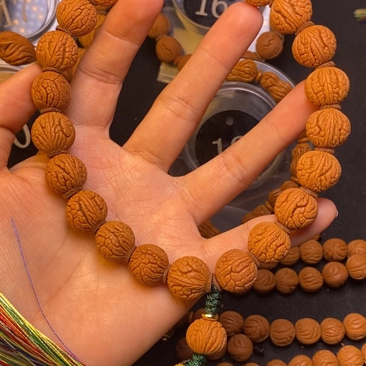 桃核吊坠秦岭龙纹桃核1