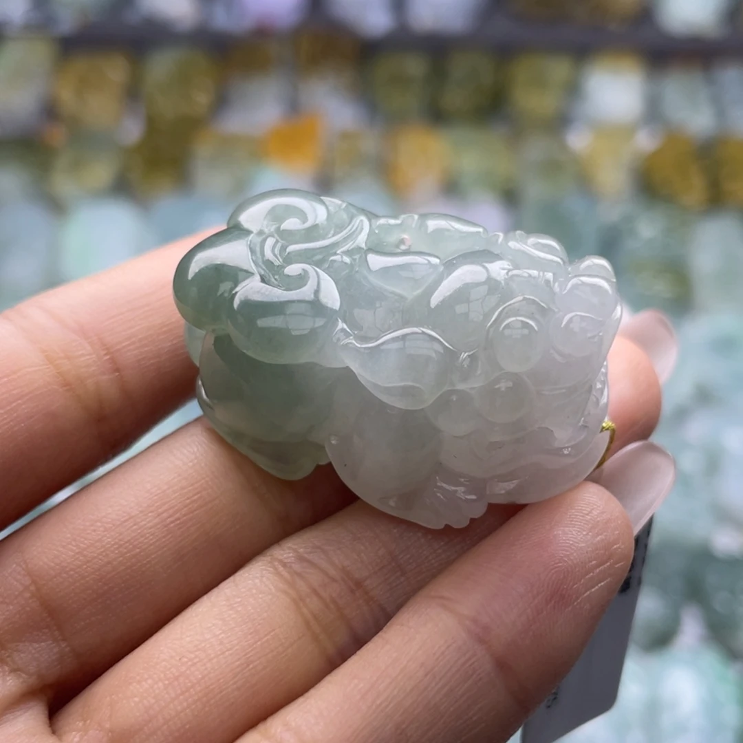 颈饰未镶嵌翡翠貔貅