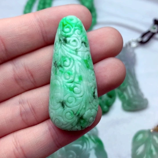 翡翠未镶嵌吊坠(不含链)