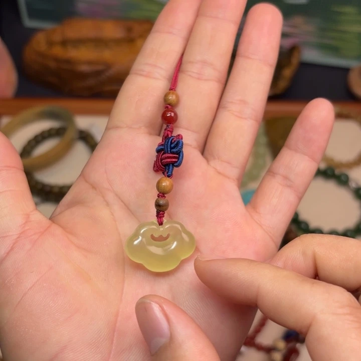 未镶嵌岫玉颈饰预售