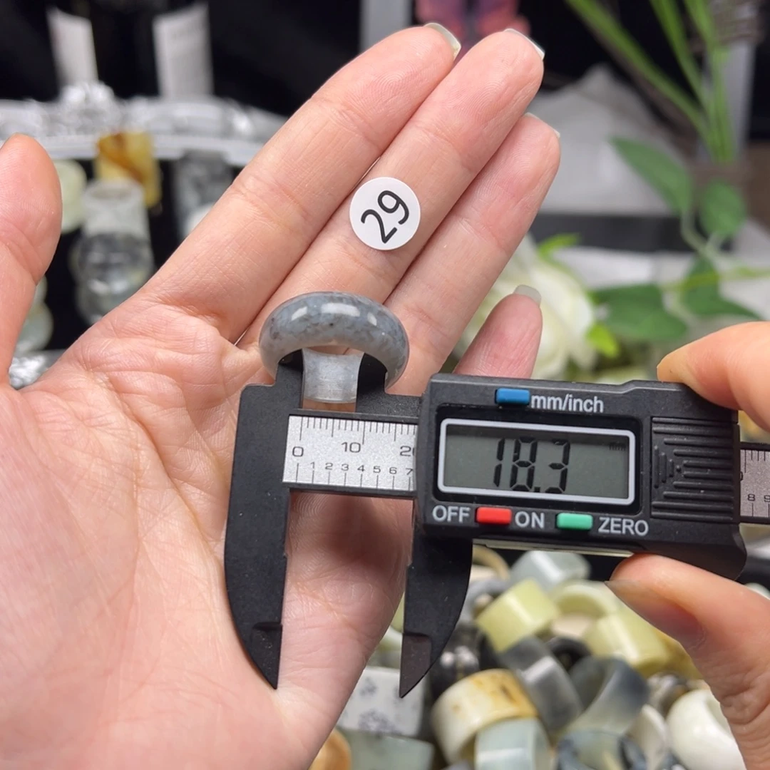 蛇纹石玉未镶嵌戒指