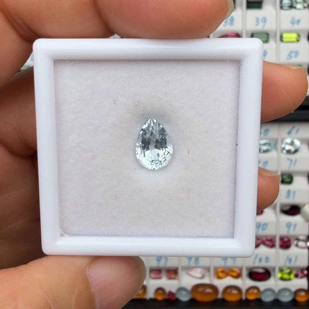 海蓝宝石裸石天然2.1克拉