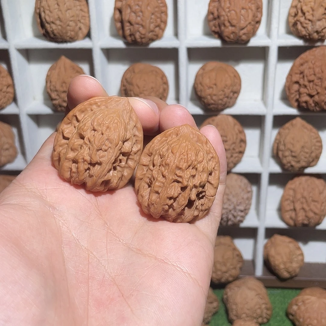 文玩核桃把件34货头赤龙