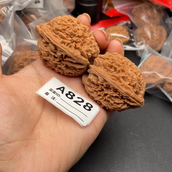 文玩核桃吊坠核桃