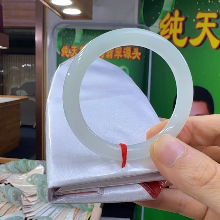 L****翡翠手镯未镶嵌纯天然缅甸翡翠a货