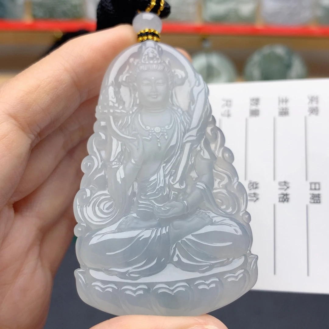 翡翠未镶嵌颈饰虚空