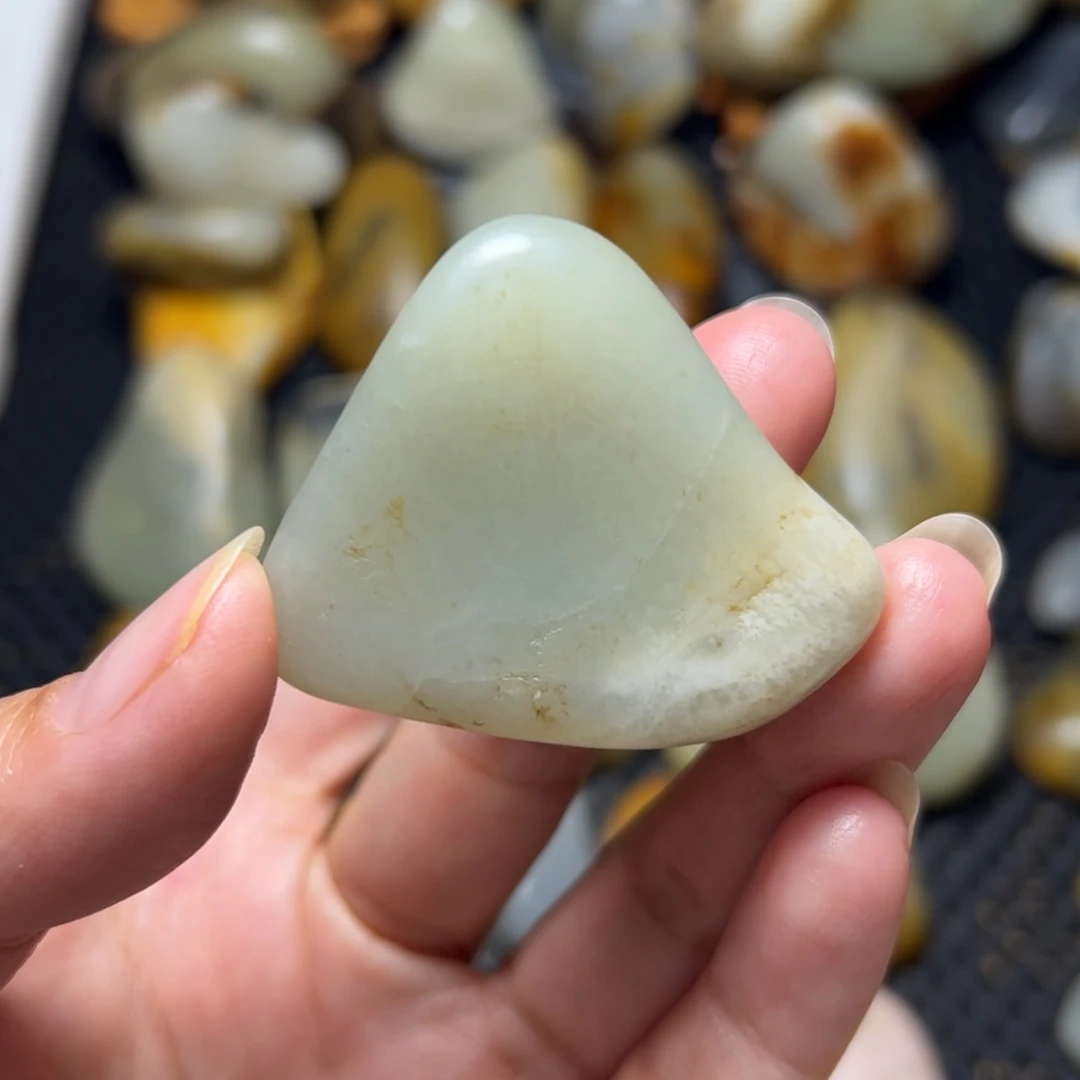 和田玉未镶嵌把件A23