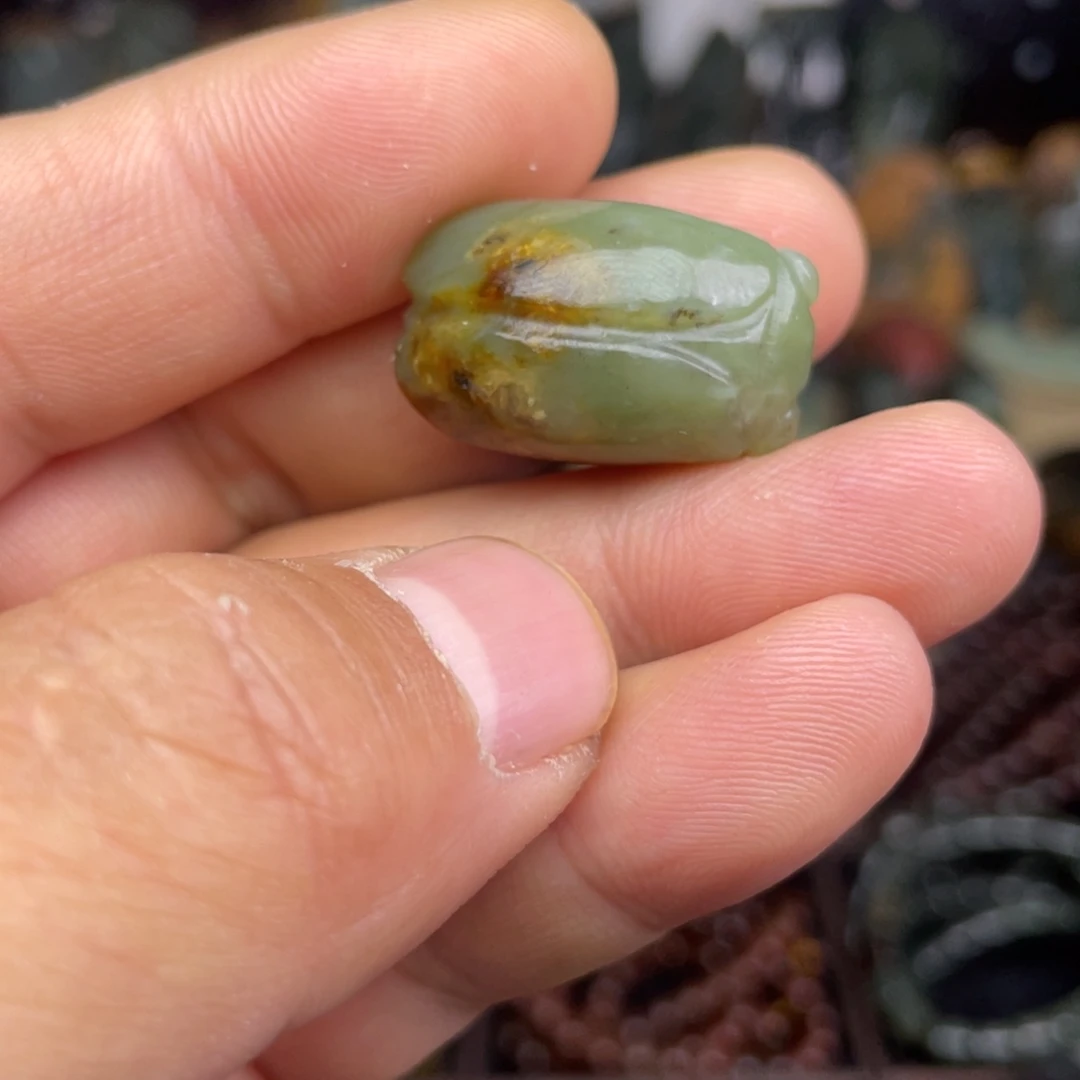 岫岩河磨玉（透闪石质玉）未镶嵌颈饰