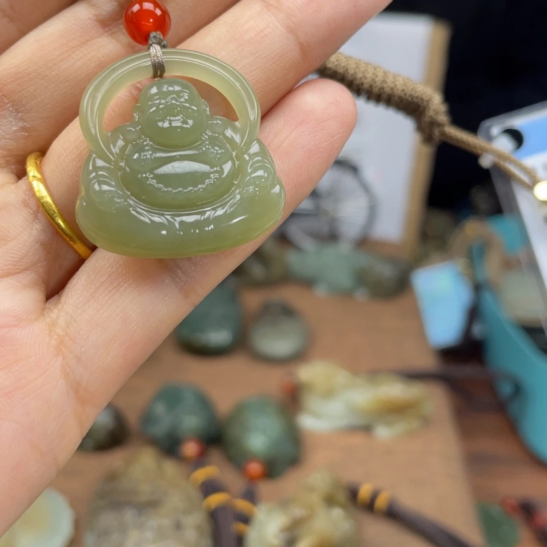 和田玉颈饰未镶嵌