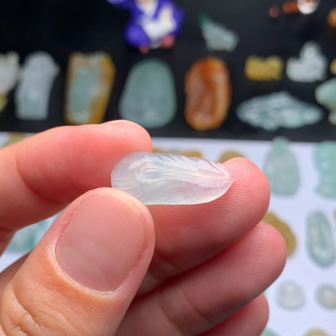 定制翡翠未镶嵌羽毛