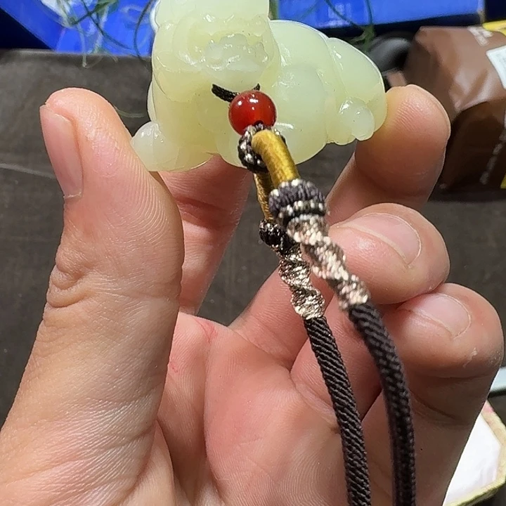 未镶嵌和田玉（糖玉）车挂