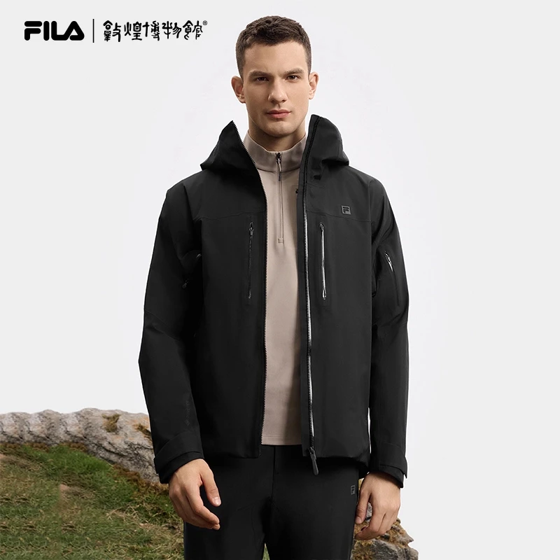 Fila/斐乐男装冲锋衣2025春季新款户外冲锋衣连帽外套A11M517709F