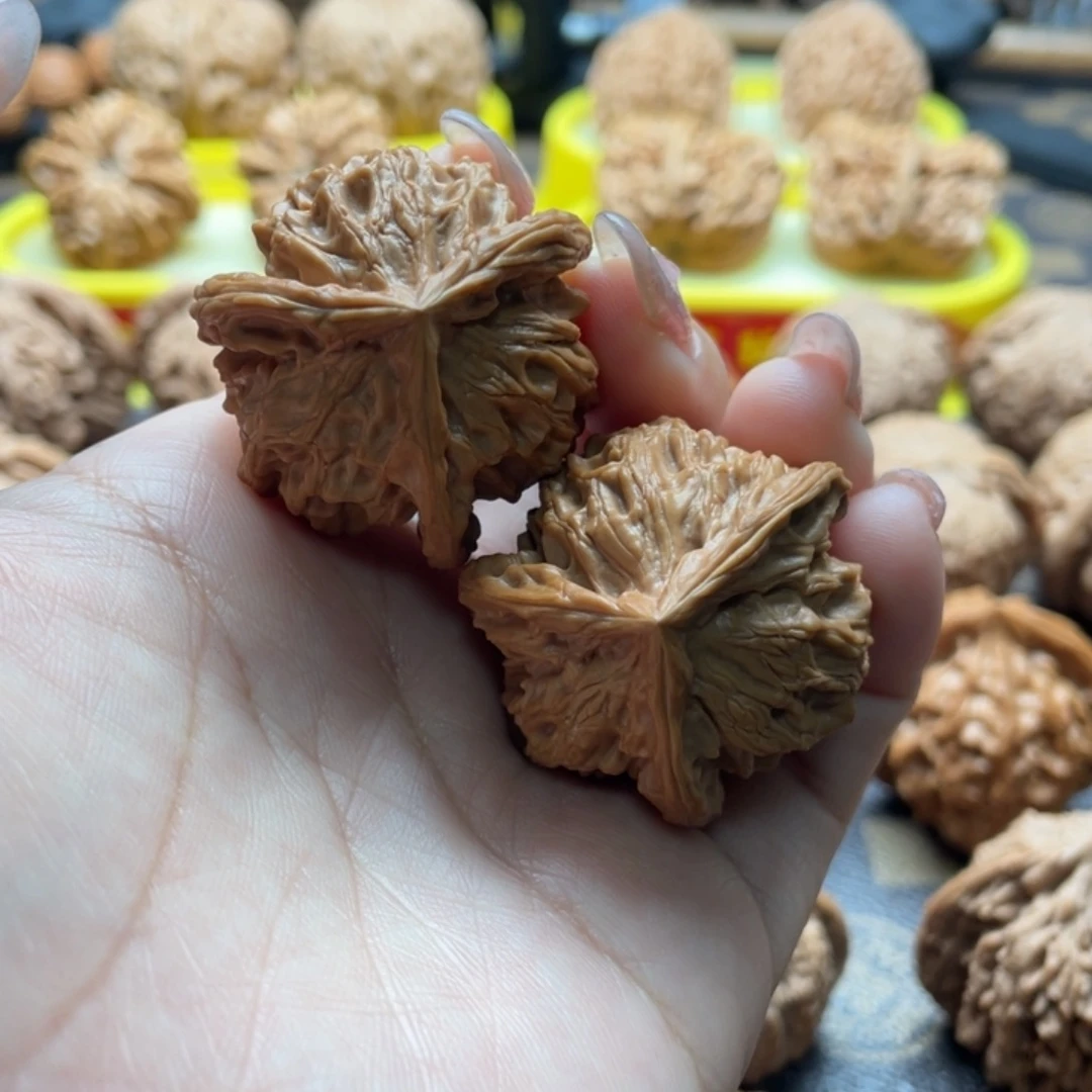 把件文玩核桃36盘山三棱