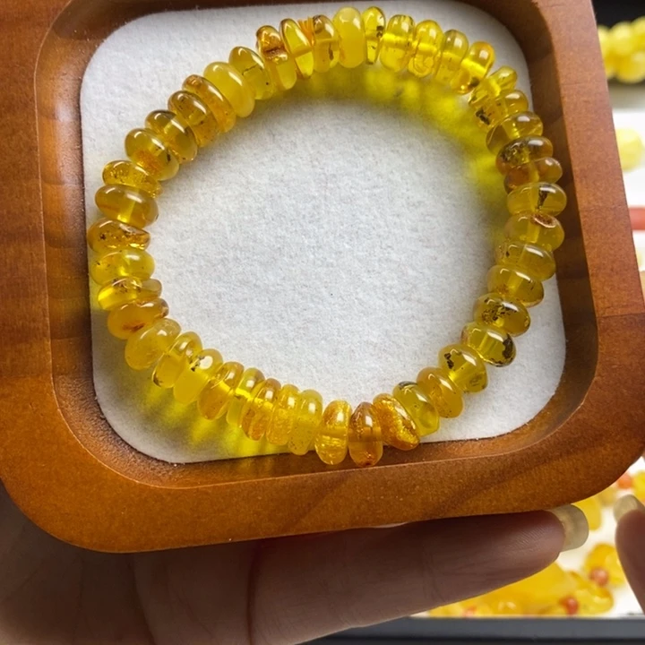 蜜蜡裸石未镶嵌小***粑尺寸9加，11.8g，瑕疵串