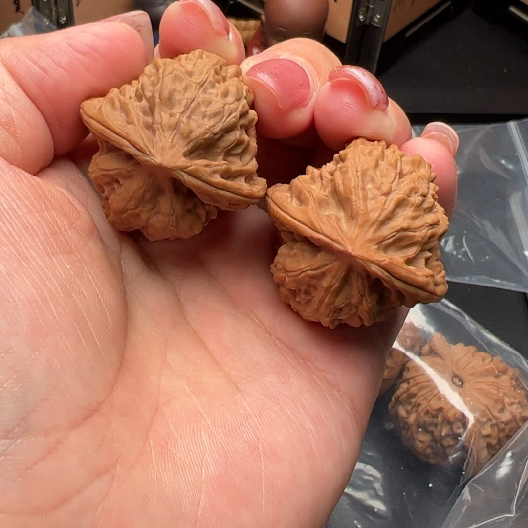 文玩核桃吊坠磐石34全