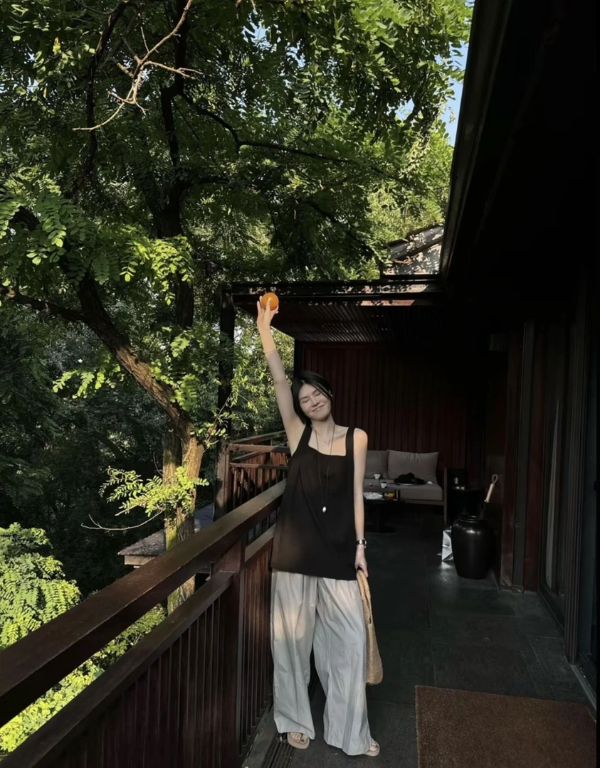 AzLongQuan 褶皱吊带背心 2025夏季设计师小众新款 th5255