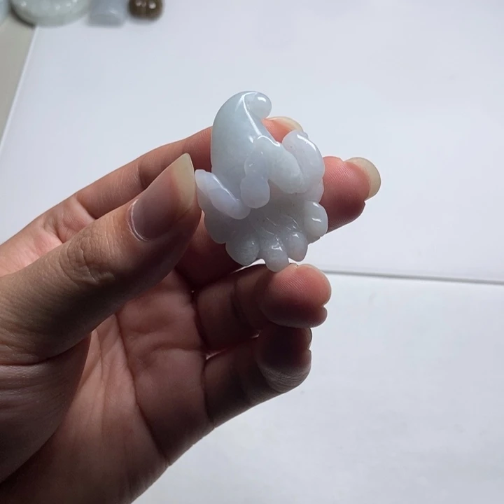 翡翠未镶嵌颈饰玉兰花6