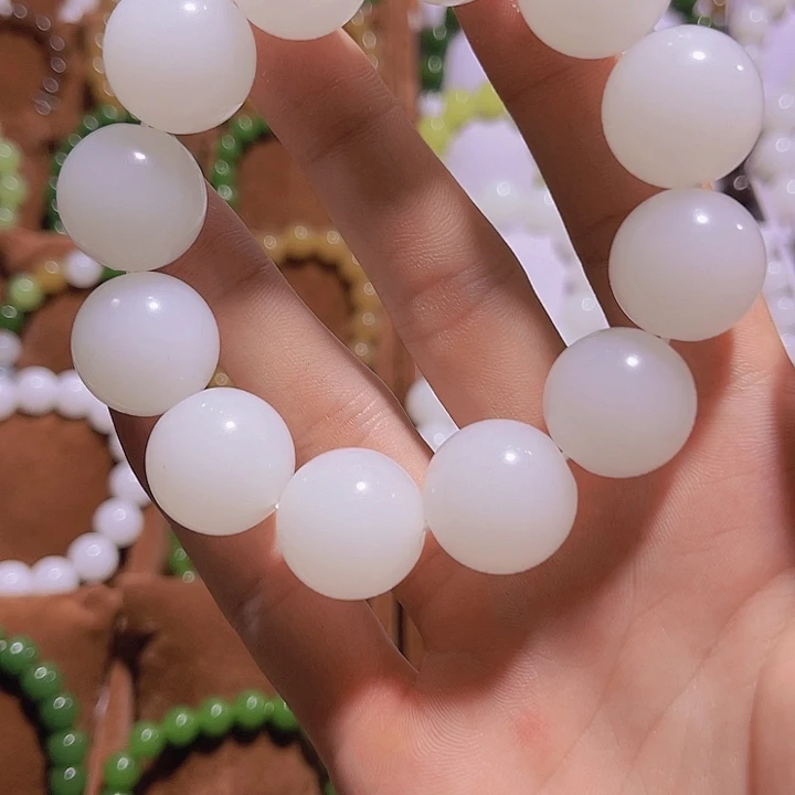 伸***饰手链未镶嵌和田玉新疆金山手串卡20