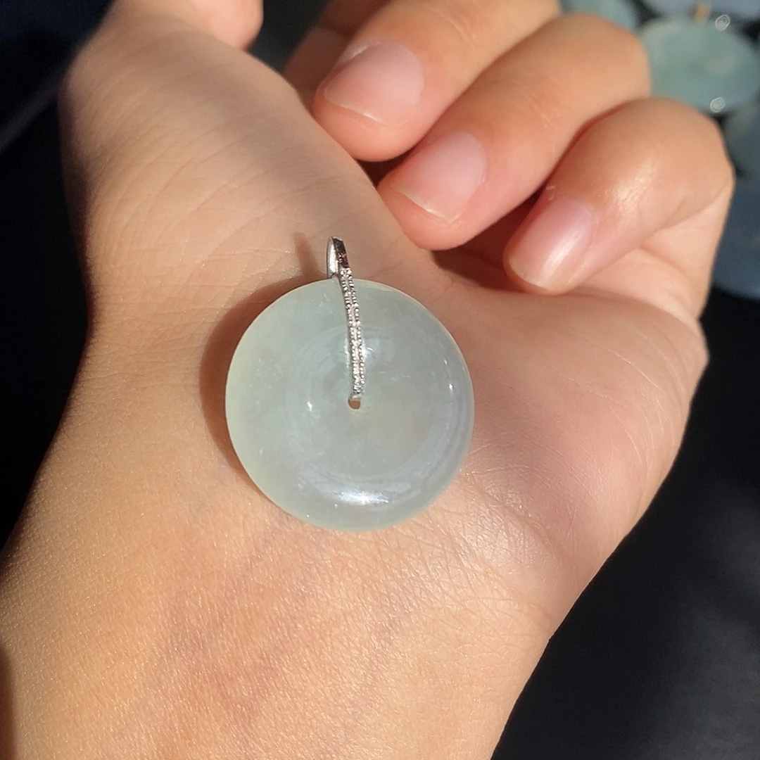 翡翠颈饰18K金镶嵌翡翠首饰