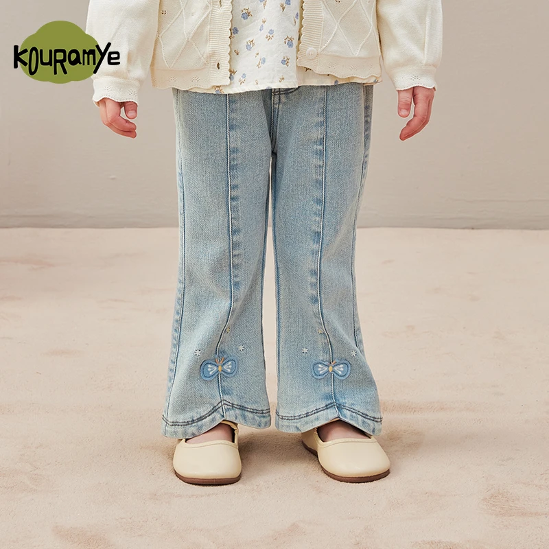 酷娃米2025春秋新款裤子中小女宝宝百搭蝴蝶刺绣微喇牛仔裤70402