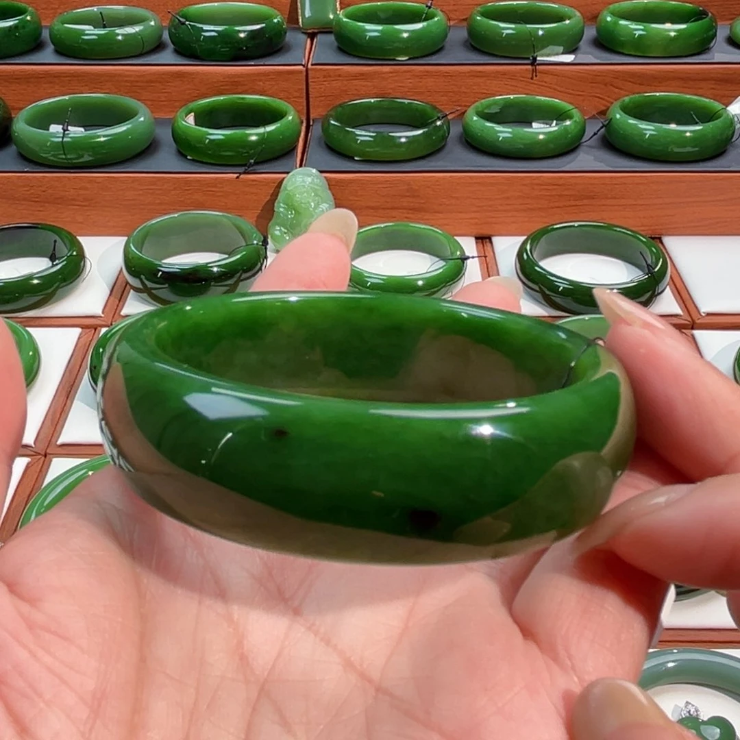 未镶嵌手镯和田玉（碧玉）