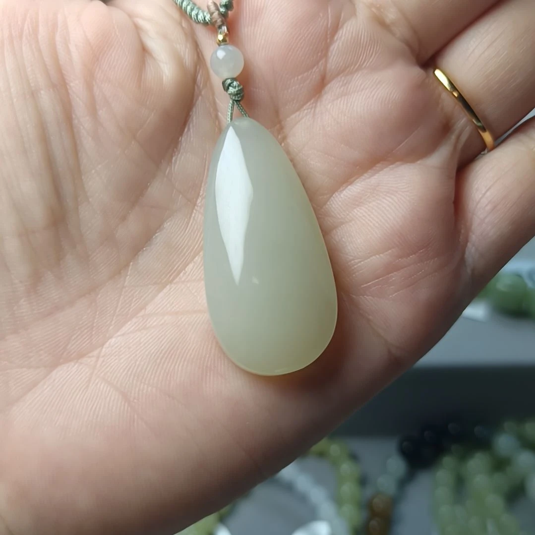 未镶嵌手链和田玉(糖玉)