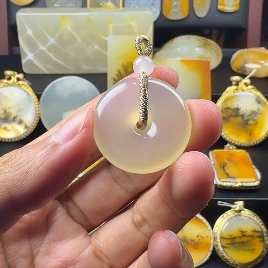 石英质玉（黄龙玉）未镶嵌吊坠(不含链)