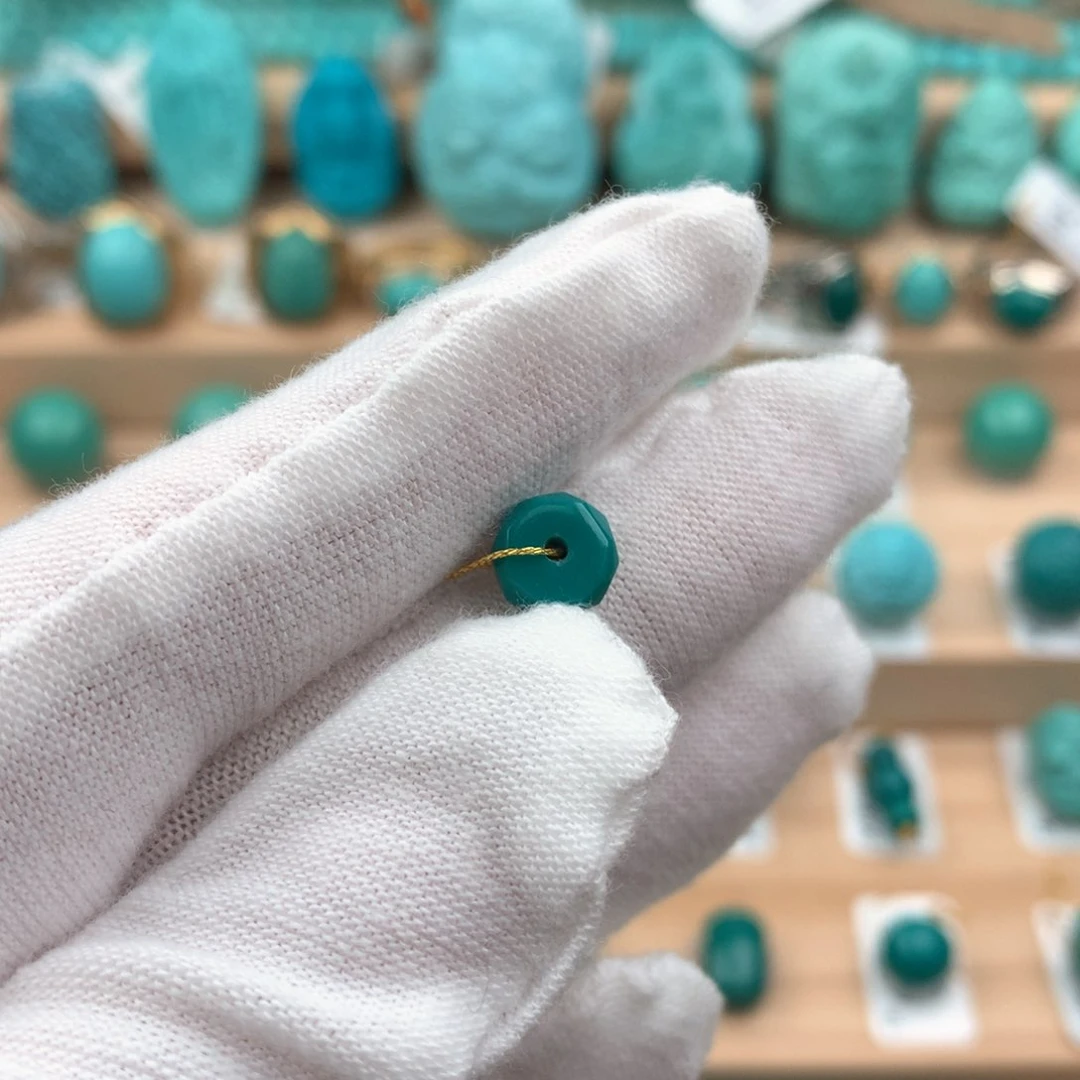 绿松石配饰未镶嵌7.8