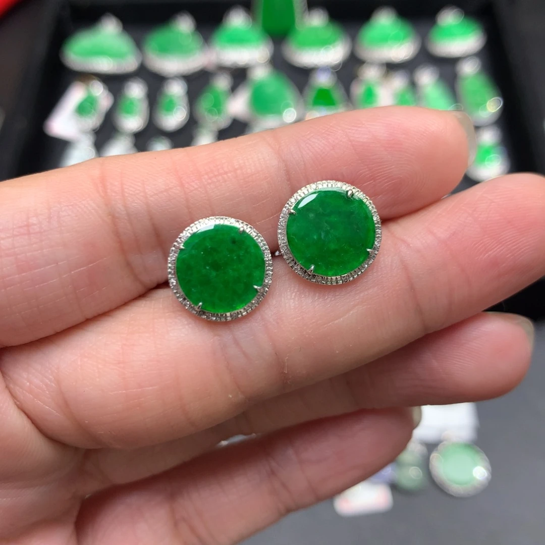 翡翠18K金镶嵌耳饰裸石不厚