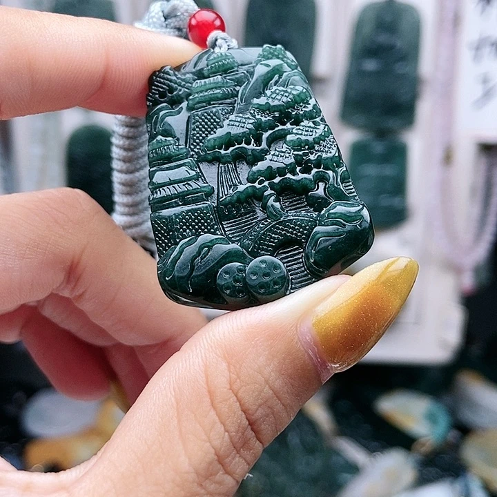 翡翠未镶嵌颈饰翡翠